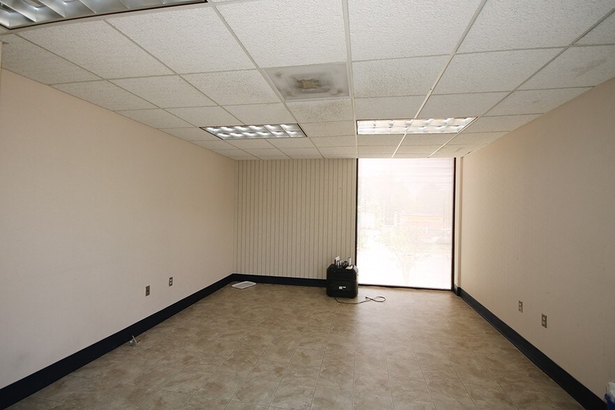 More Photos Of 1444 Watson Blvd, Warner Robins Office For Lease