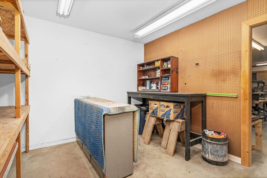 More Photos Of 323 Trevathan St, Rocky Mount Freestanding For Sale