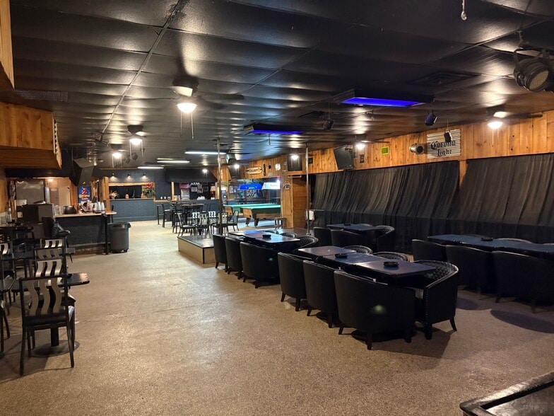 More Photos Of 1704 E Hwy 70, Kingston Bar For Sale