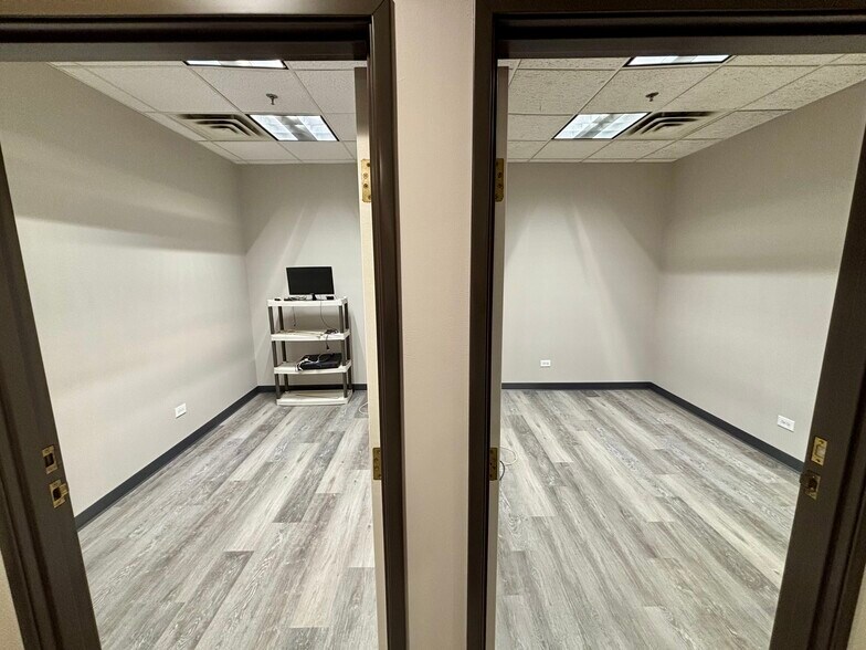 More Photos Of 315 N 9th St, St Charles Distribution For Lease