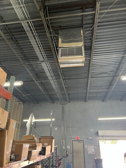 More Photos Of 1806 33rd St, Orlando Office For Lease