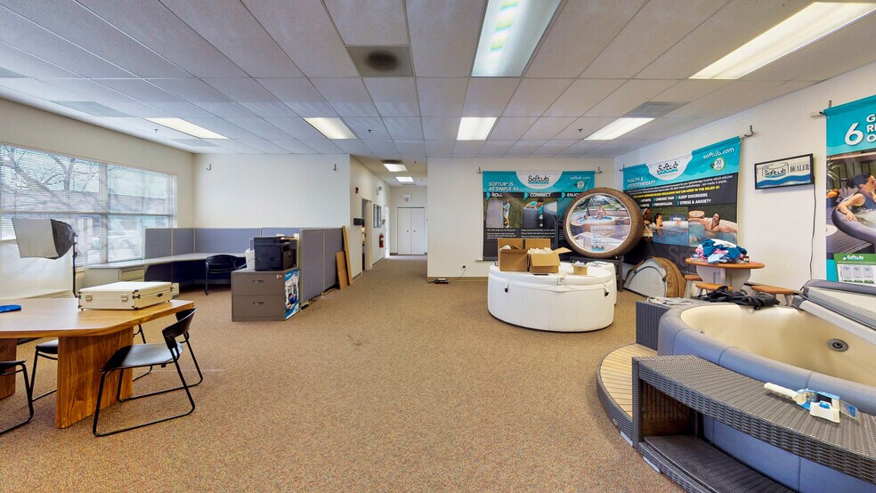 More Photos Of 150 Kendall Point Dr, Oswego Manufacturing For Lease