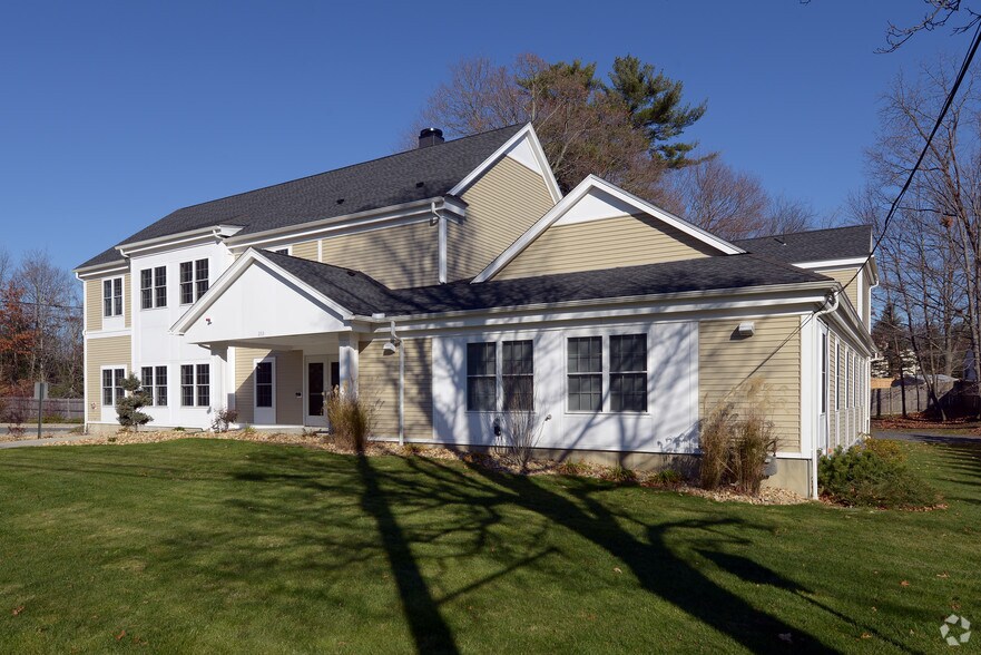 More Photos Of 233 W Central St, Franklin Medical For Lease