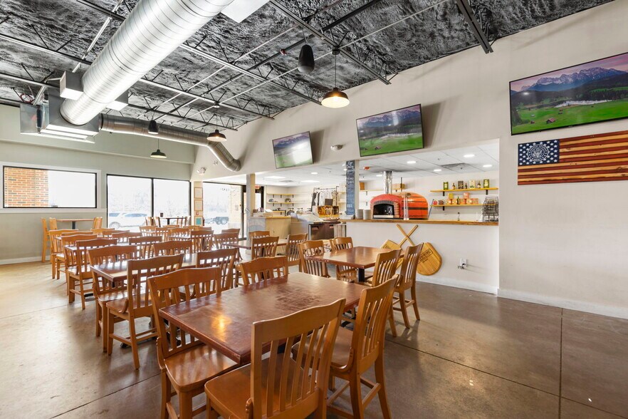 More Photos Of 8 Somersworth Plz, Somersworth Storefront For Sale