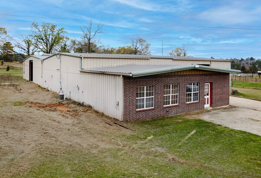 More Photos Of 10991 TX-135, Troup Warehouse For Sale