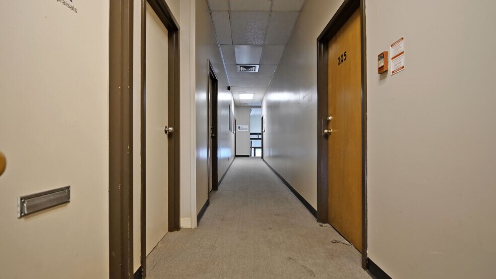 More Photos Of 72 Mill St, Halton Hills Office Residential For Sale