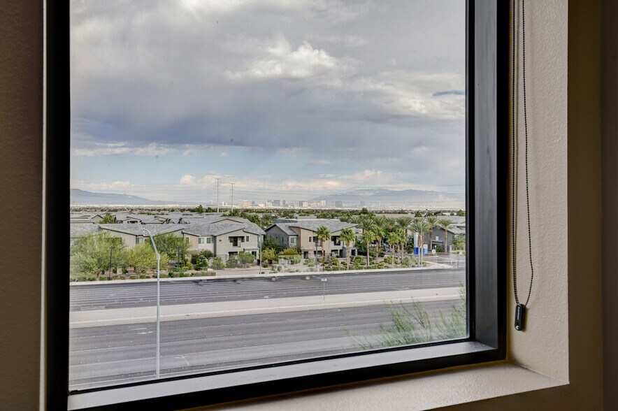 More Photos Of 3175 Saint Rose Pky, Henderson Medical For Lease