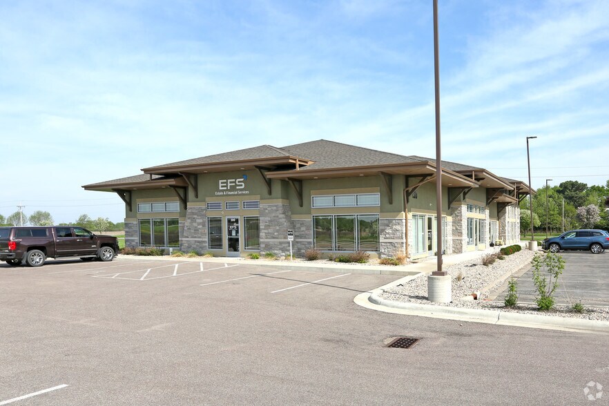 More Photos Of 196 Saint Andrews Dr, Mankato Office For Sale