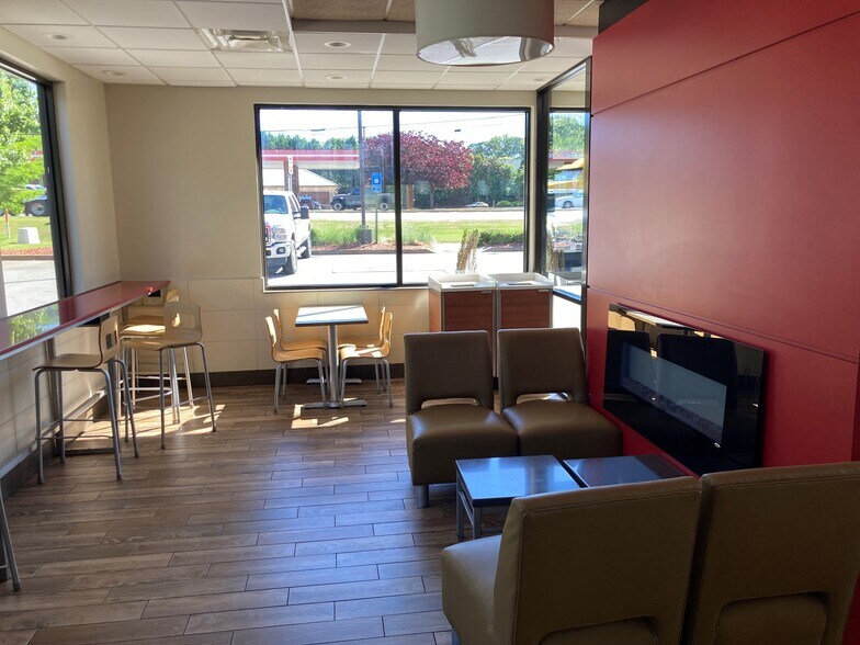 More Photos Of 3400 Sugarloaf Pky, Lawrenceville Fast Food For Sale