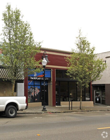 More Photos Of 814 Main St, Oregon City Storefront Retail Office For Lease