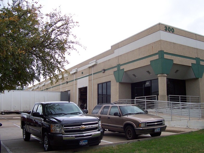More Photos Of 9101 Wall St, Austin Warehouse For Lease