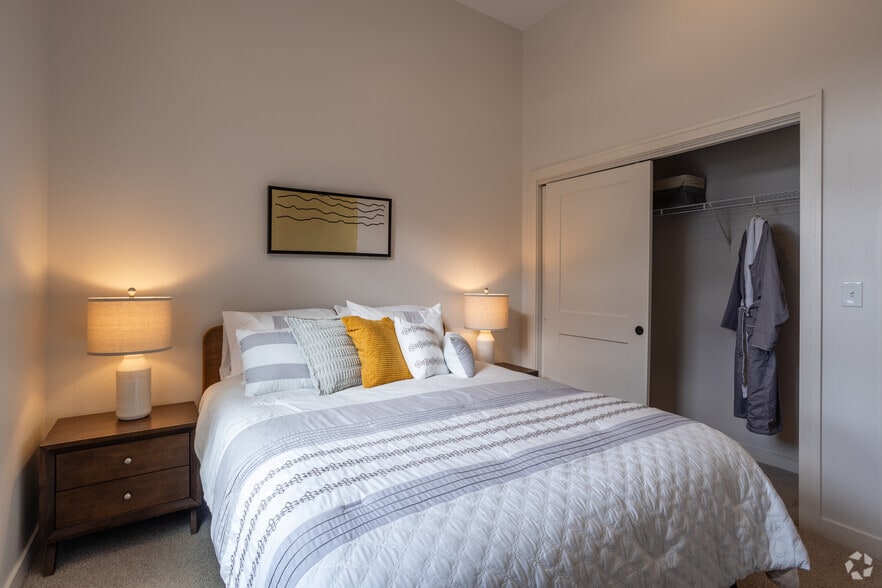 More Photos Of 75 Canal St, Manchester Apartments For Lease