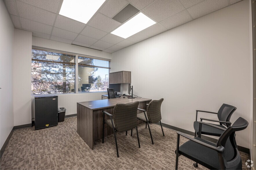 More Photos Of 3905 Vincennes Rd, Indianapolis Office For Lease