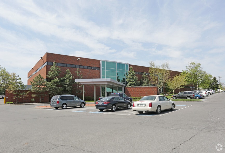 More Photos Of 1304 Buckley Rd, Syracuse Medical For Lease