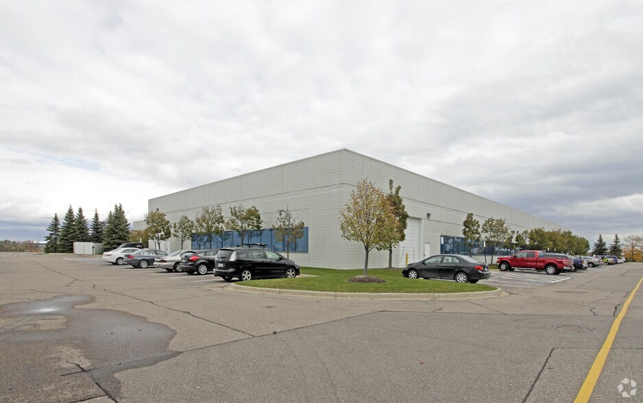 More Photos Of 2500 Centerpoint Pky, Pontiac Research And Development For Lease