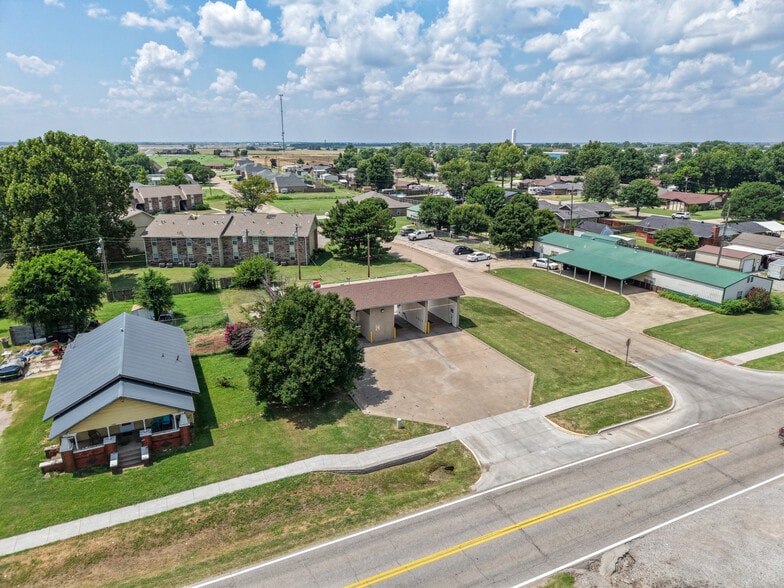 More Photos Of 1003 N Main St, Tonkawa Carwash For Sale
