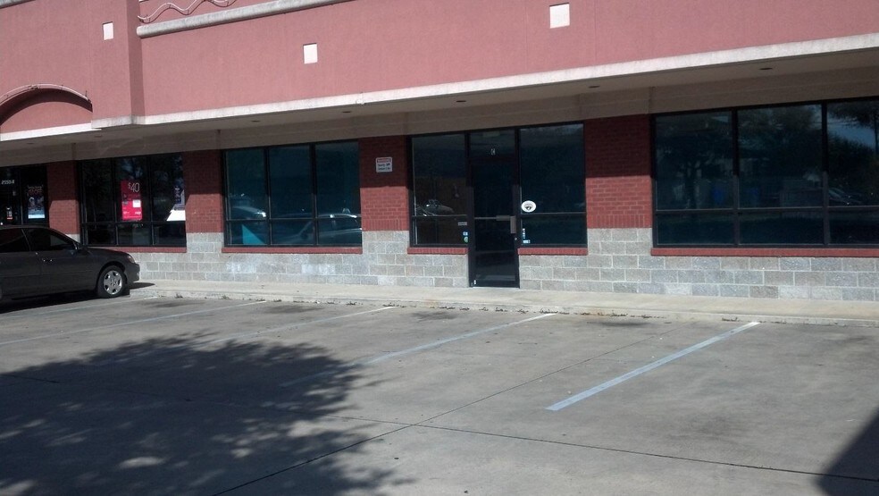 More Photos Of 2550 W Pensacola St, Tallahassee General Retail For Lease