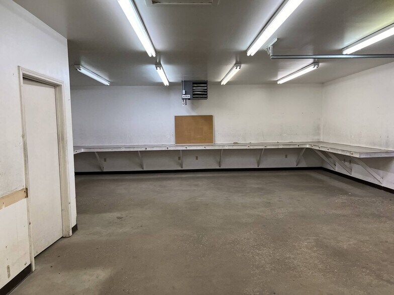 More Photos Of 603-615 E Jefferson St, Plymouth Office For Sale
