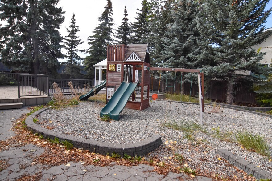 More Photos Of 309 Main St N, Airdrie Office For Sale