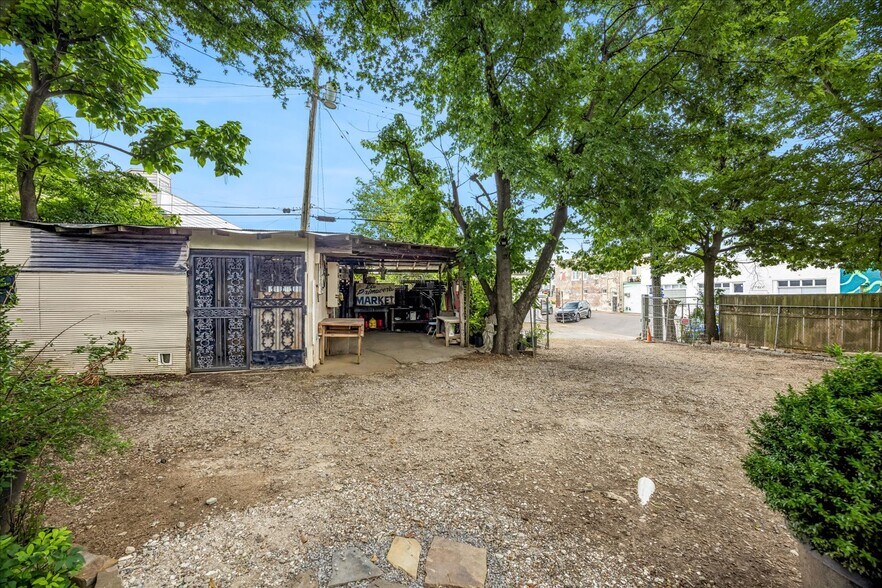 More Photos Of 2562 Sam Cooper Blvd, Memphis Office Residential For Sale