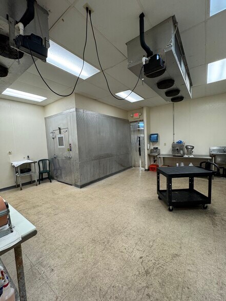 More Photos Of 210-212 Cambria Ave, Pleasantville Unknown For Lease