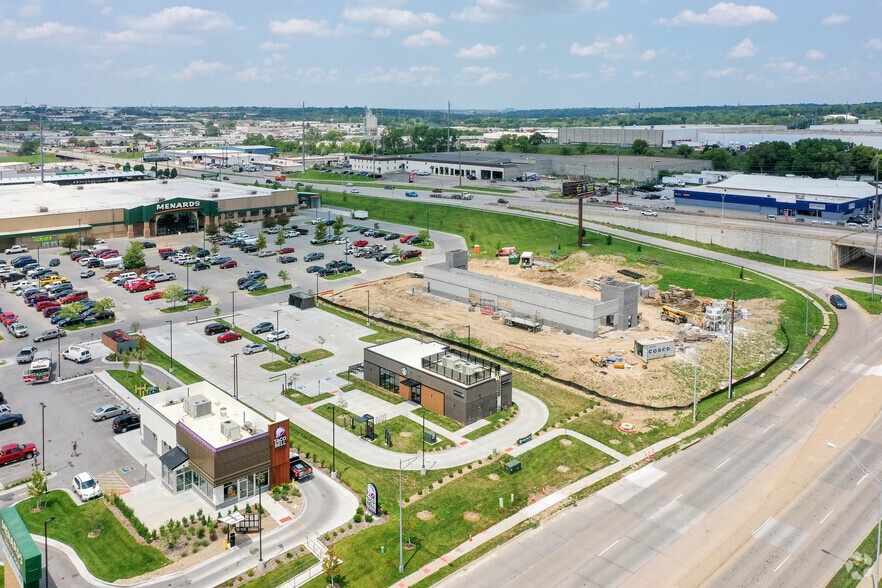 More Photos Of 4806 S 72nd St, Omaha Fast Food For Lease