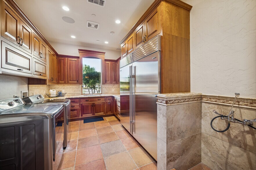 More Photos Of 21538 Mueschke Rd, Tomball Lodge Meeting Hall For Sale