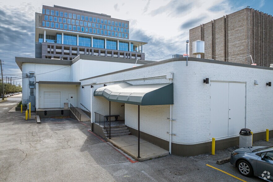 More Photos Of 2900 Richmond Ave, Houston Medical For Lease