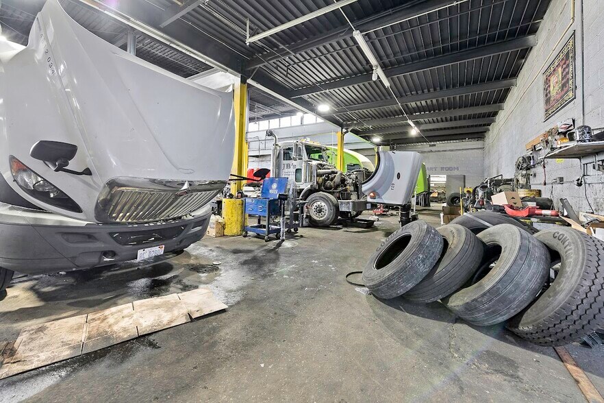 More Photos Of 12280 Burt Rd, Detroit Warehouse For Sale