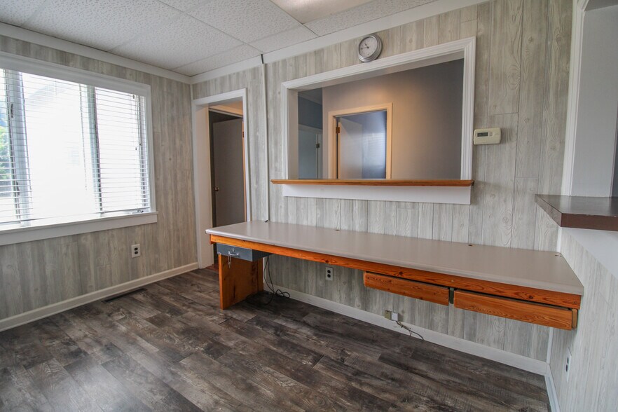 More Photos Of 1517 Allentown Rd, Lima Office For Sale