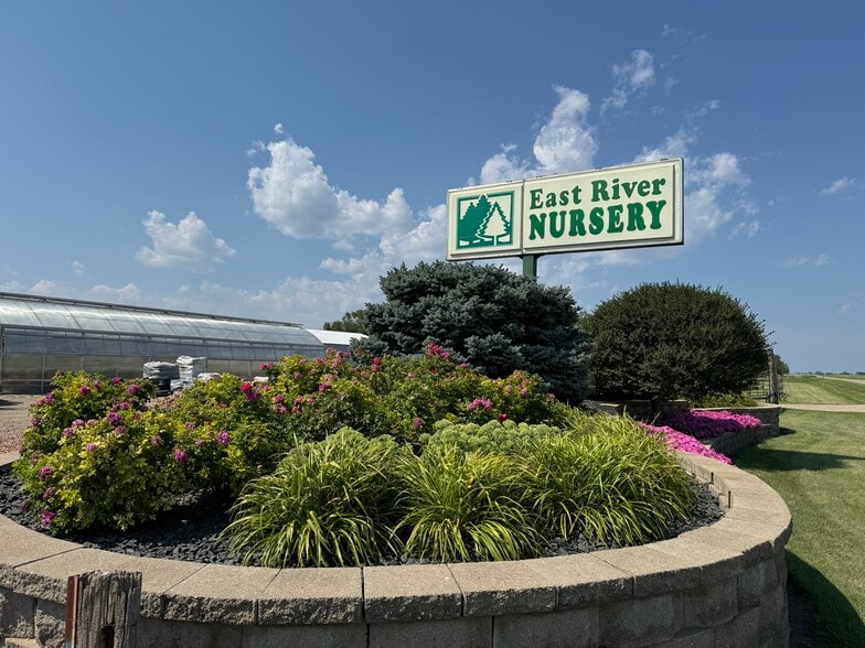 More Photos Of 5659 Dakota Ave S, Huron Garden Center For Sale