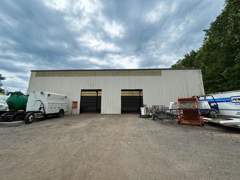 More Photos Of 2520 Eatonton St, Charlotte Warehouse For Lease