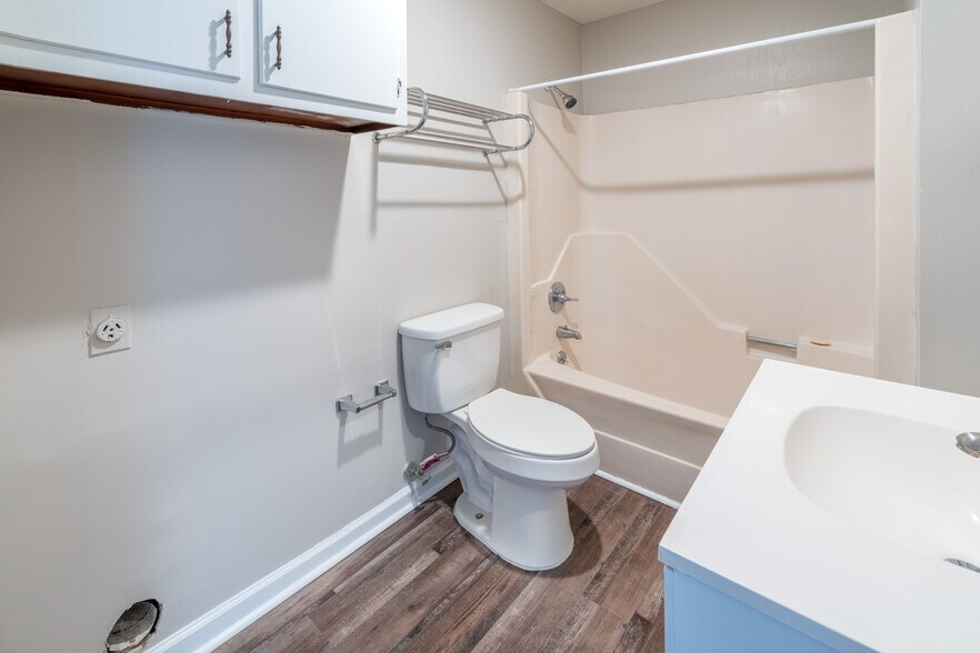 More Photos Of 221 W Virginia St, Rocky Mount Apartments For Sale