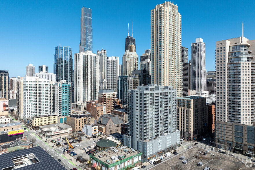 More Photos Of 600 N Dearborn, Chicago Apartments For Lease