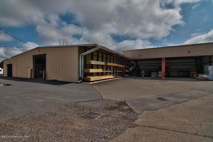 More Photos Of 541 State Route 93, Sugarloaf Light Distribution For Lease