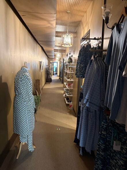 More Photos Of 714 S Austin Ave, Georgetown Storefront Retail Office For Lease