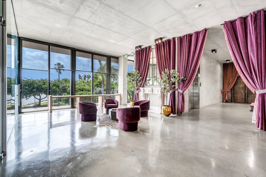 More Photos Of 528 NW 7th Ave, Miami Office For Sale