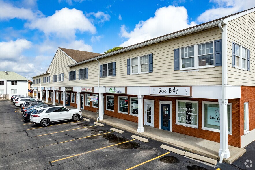 Primary Photo Of 935 Park Ave, Cranston General Retail For Lease