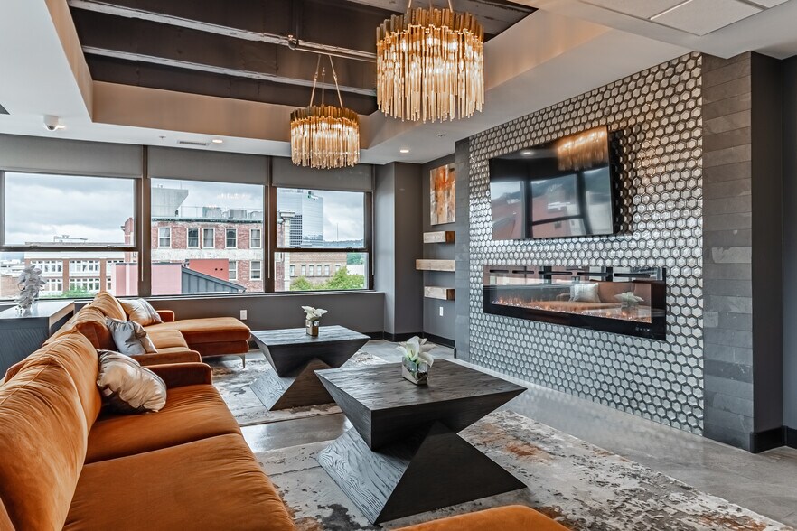 More Photos Of 900 Lee St E, Charleston Apartments For Sale