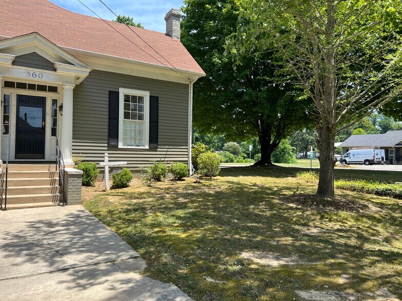 More Photos Of 360 E Main St, Canton Office Residential For Lease