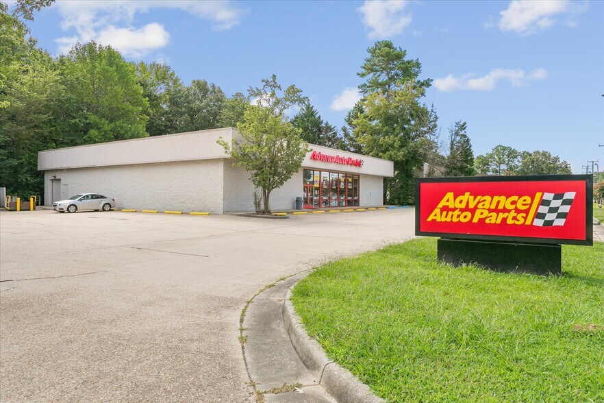 More Photos Of 398 Wythe Creek Rd, Poquoson Auto Repair For Sale