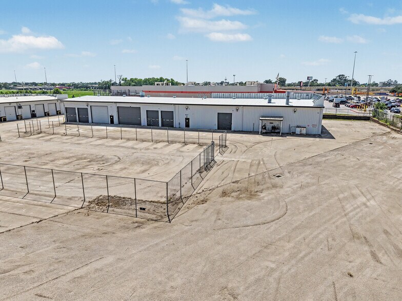 More Photos Of 4201 Langley Rd, Houston Warehouse For Lease