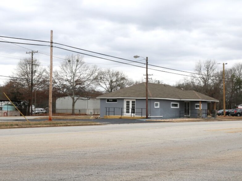 Primary Photo Of 9821 Asheville Hwy, Inman Auto Dealership For Sale