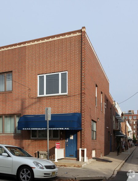 Primary Photo Of 1339 W Porter St, Philadelphia Medical For Lease