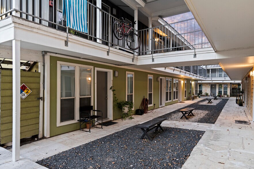 More Photos Of 2523 Durwood St, Austin Apartments For Sale