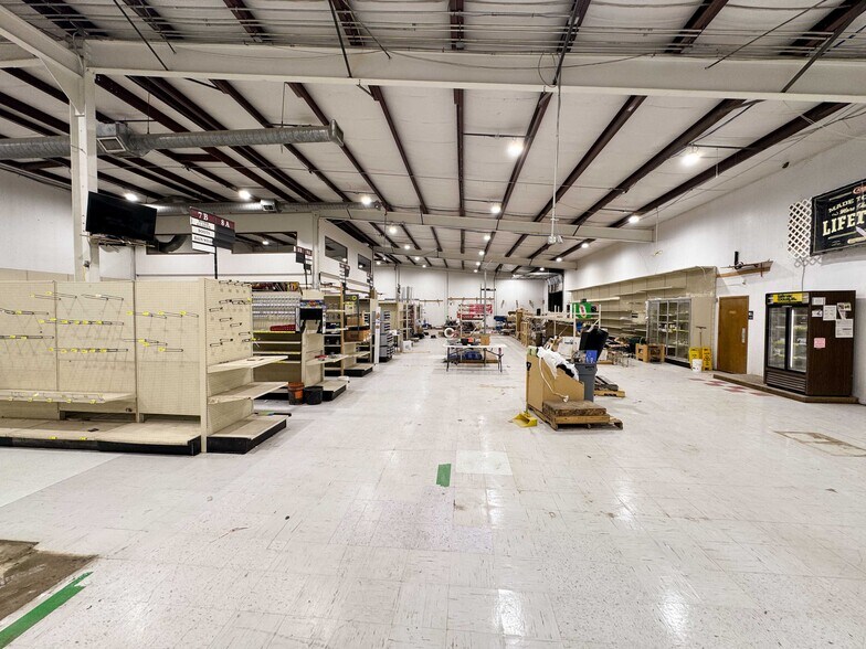 More Photos Of 7200 S Sooner Rd, Oklahoma City Warehouse For Lease