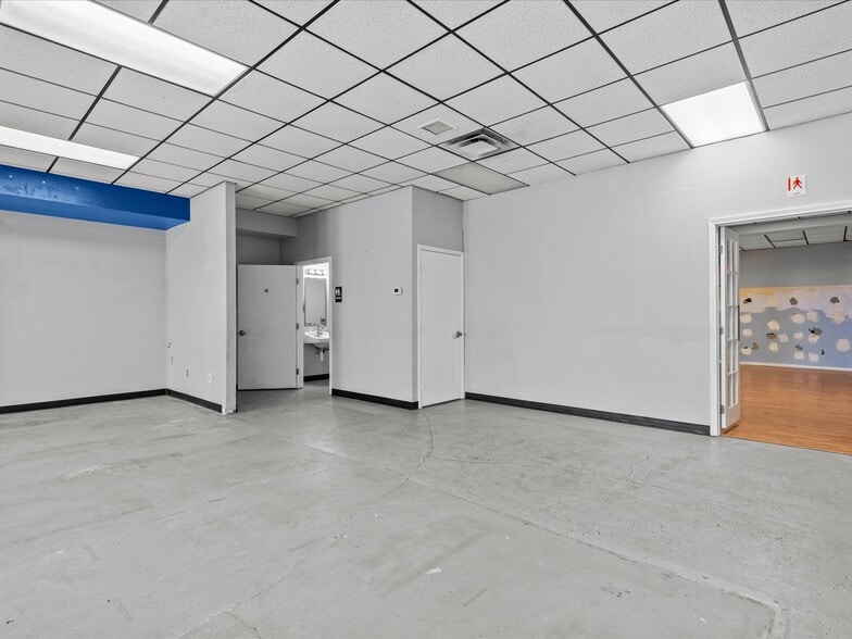 More Photos Of 61 W Central Ave, Lake Wales Flex For Sale
