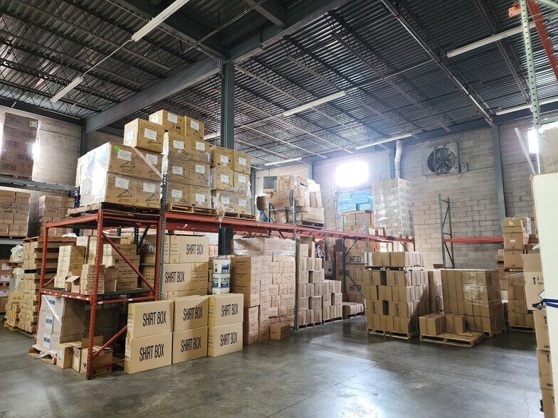 More Photos Of 170 Roosevelt Pl, Palisades Park Distribution For Lease
