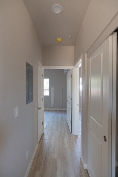 More Photos Of 40 W 13th St, Merced Apartments For Sale