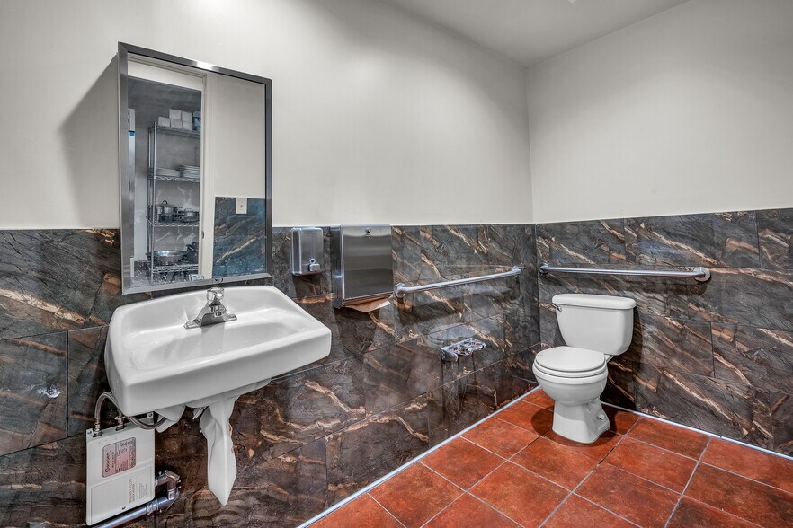 More Photos Of 658 Lebec Rd, Lebec Restaurant For Sale